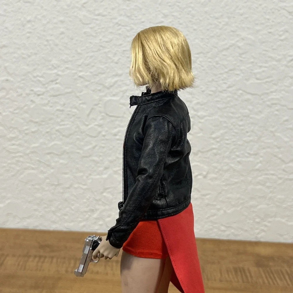 SW Toys Alice Resident Evil Action Figure 1:6 Scale‎